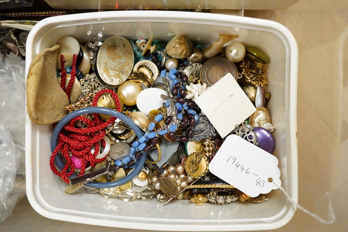 A large quantity of costume jewellery